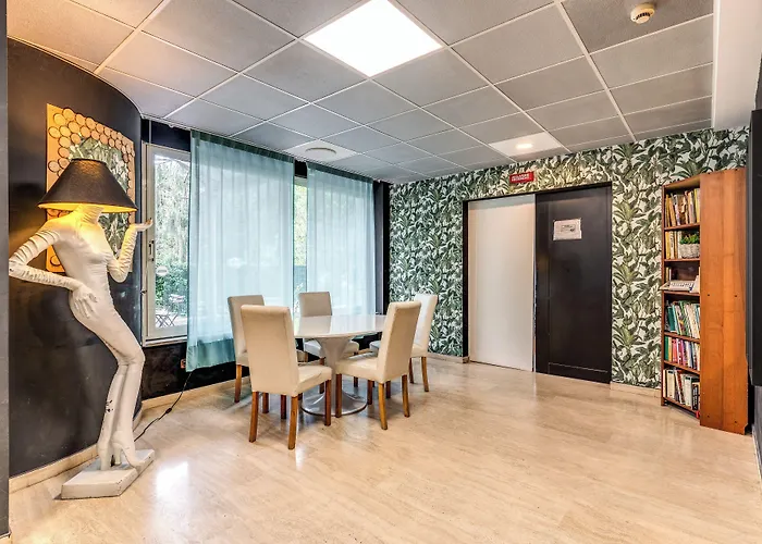 Scheppers Hotel&hostel Hotel 3*